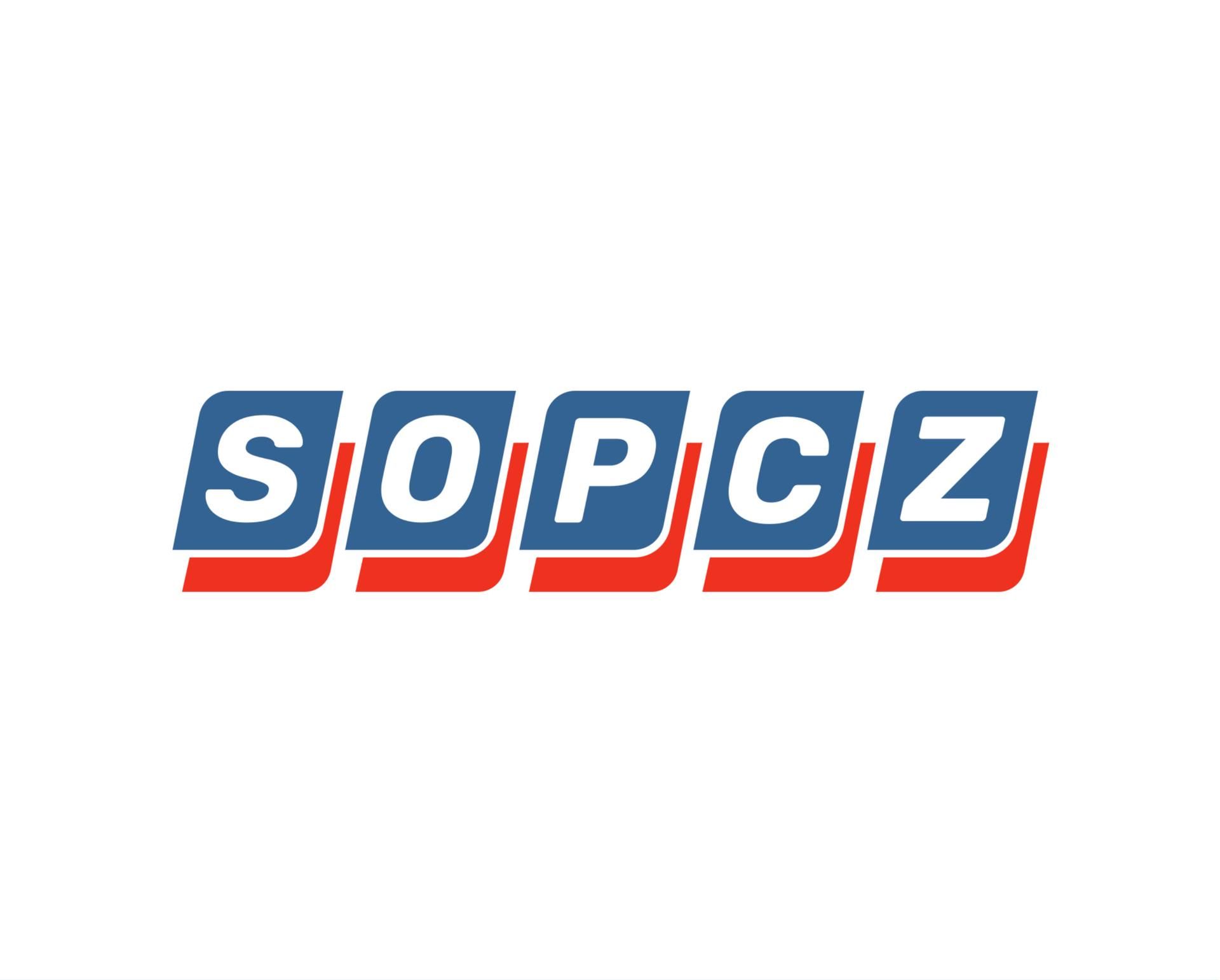 Logo SOPCZ avec lettres blanches sur blocs bleus et rouges.